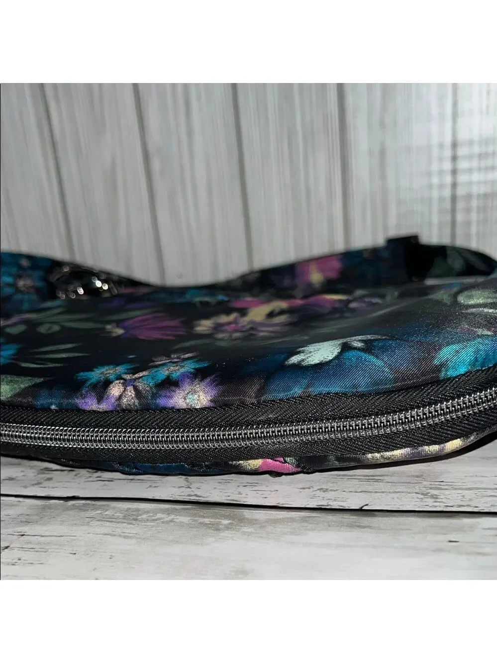 lug swivel crossbody